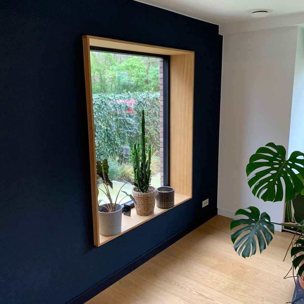 PLAATSING HOUTEN KADER + SCHILDEREN - Malaj Projects - Algemene Bouw- en Renovatiewerken