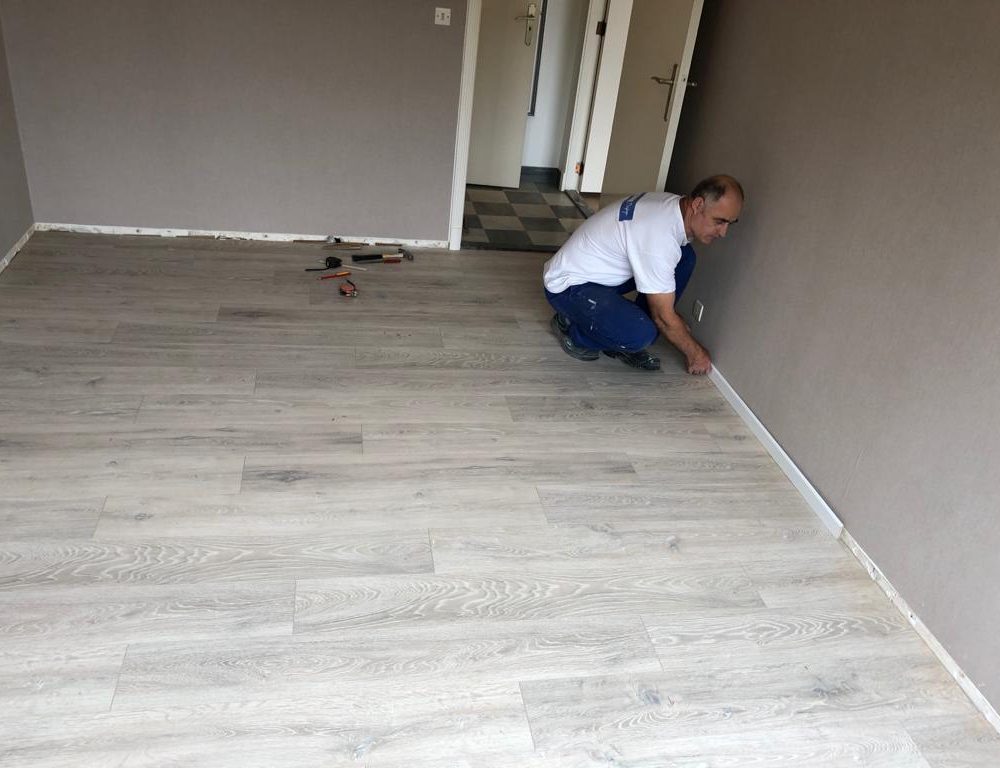 PLAATSING LAMINAAT - Malaj Projects - Algemene Bouw- en Renovatiewerken